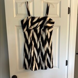 Banana Republic Black & Cream Linen Blend Dress--Size 6